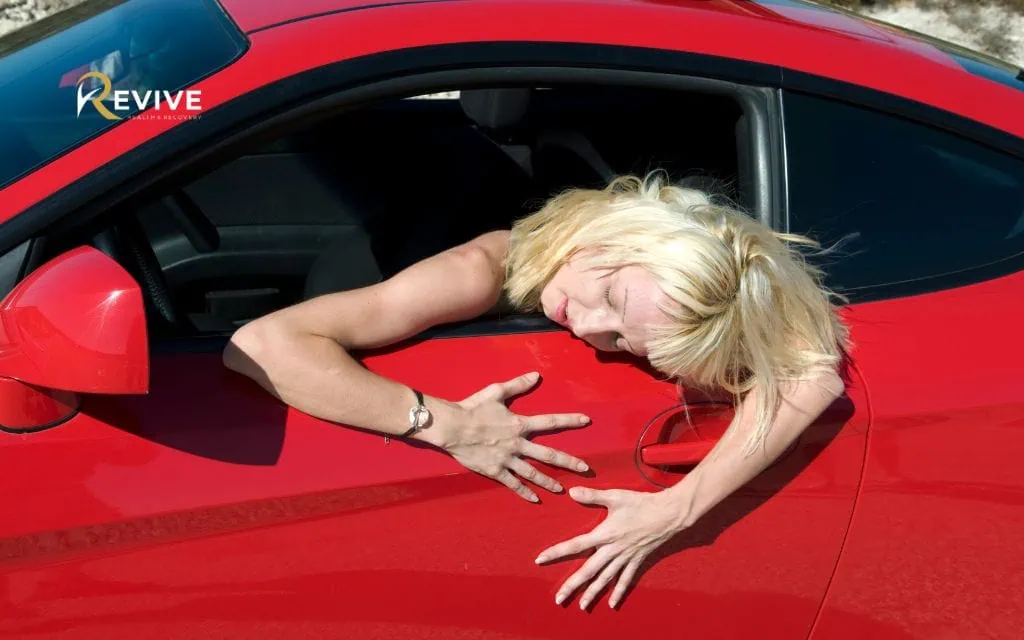 17 Clear Signs He May Be Falling Out of Love