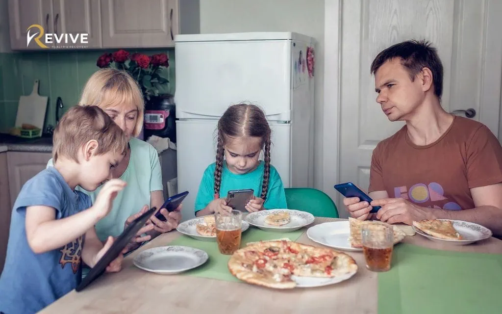 Why Do I Feel Disconnected From My Family: Building New Family Connections
